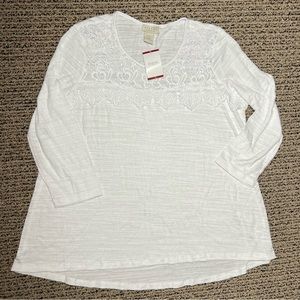 NWT Status white blouse